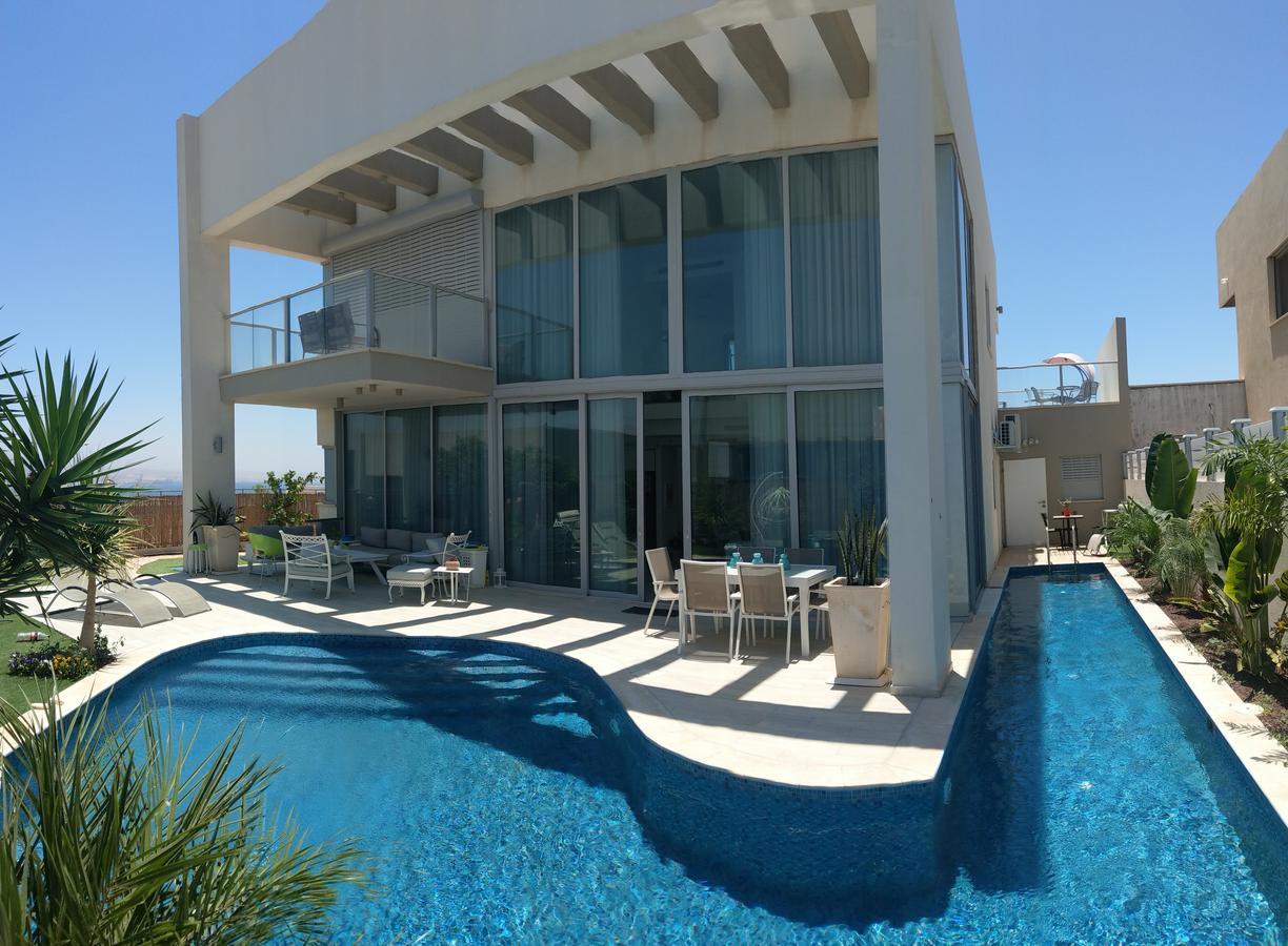 Turquoise Apartment With Pool Ейлат Екстериор снимка