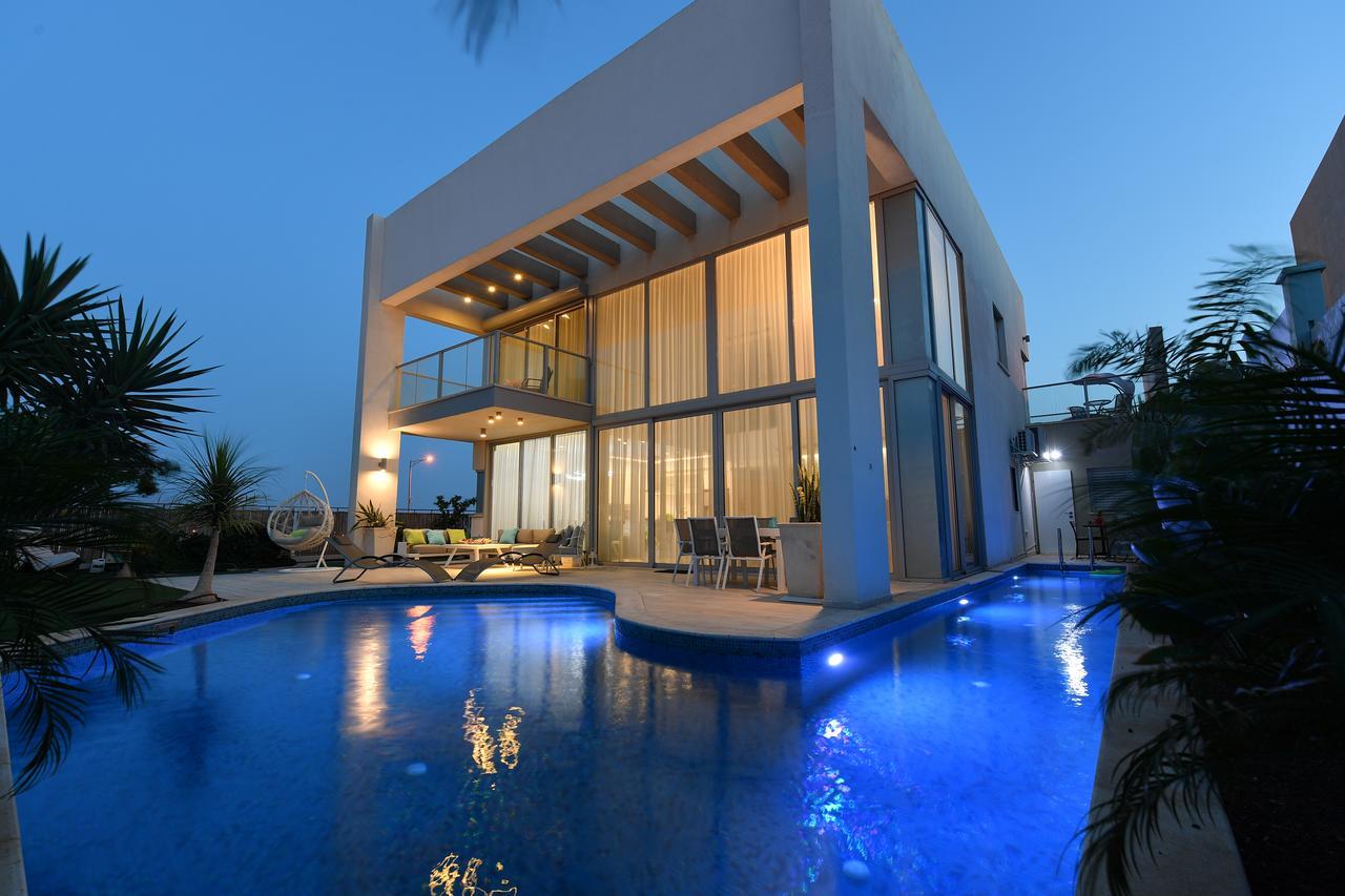 Turquoise Apartment With Pool Ейлат Екстериор снимка